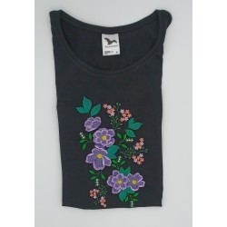 Vyšívané tričko s kvetmi